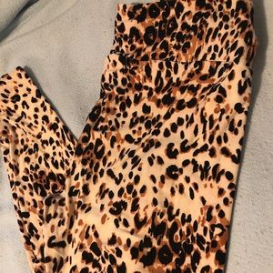 BNWOT Cheetah TC LuLaRoe leggings!!